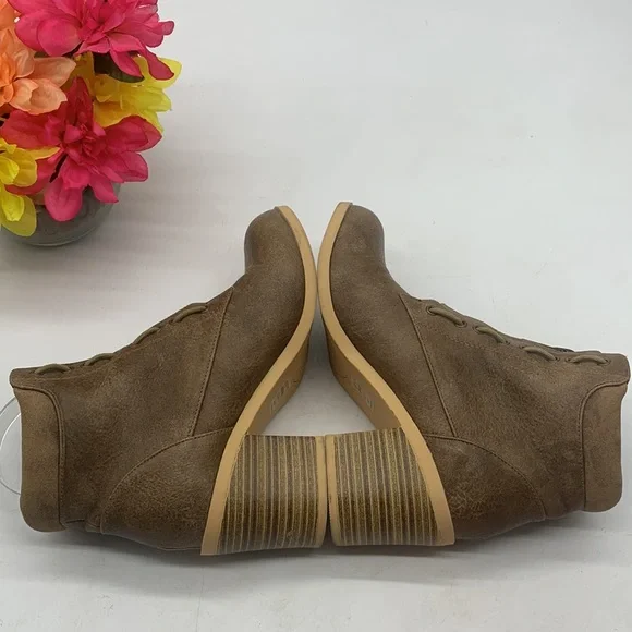 Michael Anthony Brown Heeled Boots Size 7 MCA4382C - Picture 5 of 10